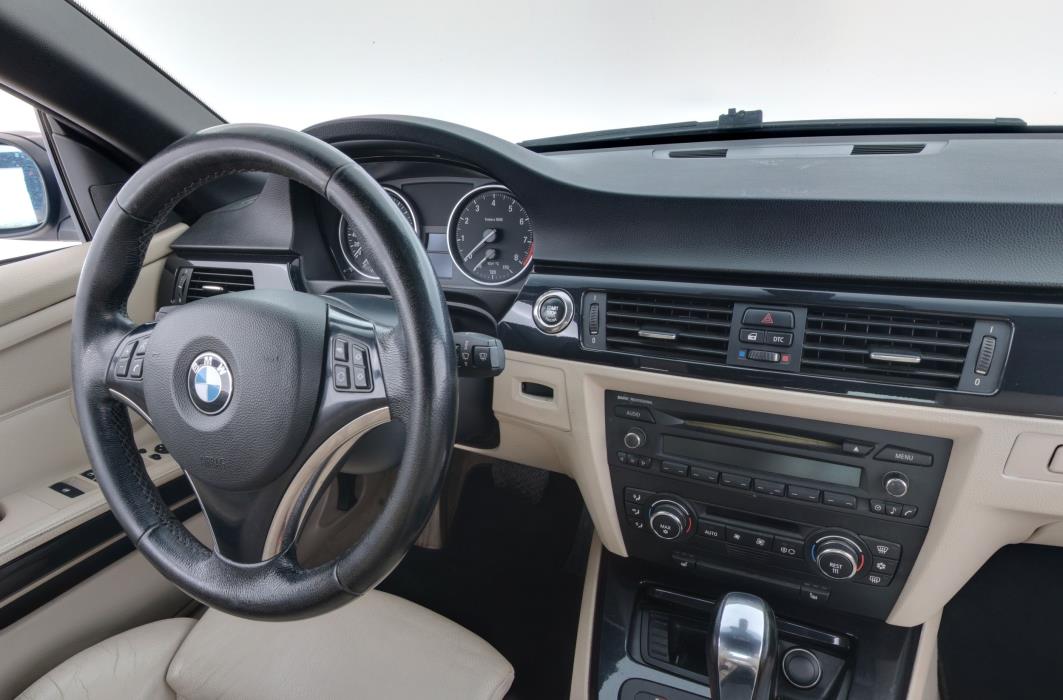 BMW 325 2009