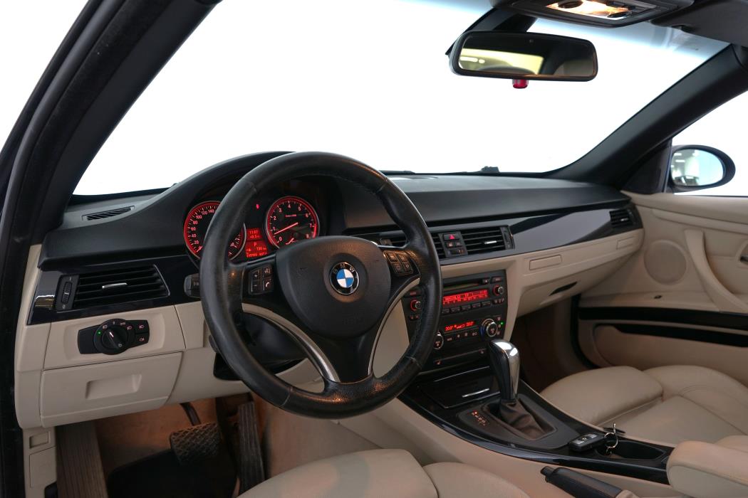 BMW 325 2009