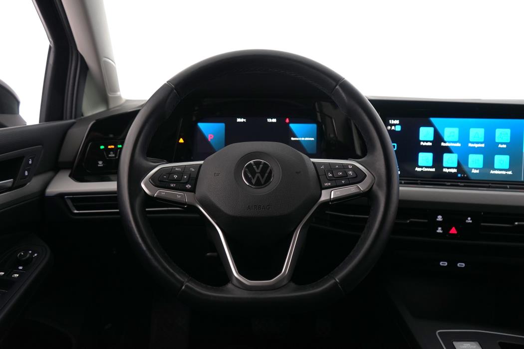 Volkswagen Golf 2021