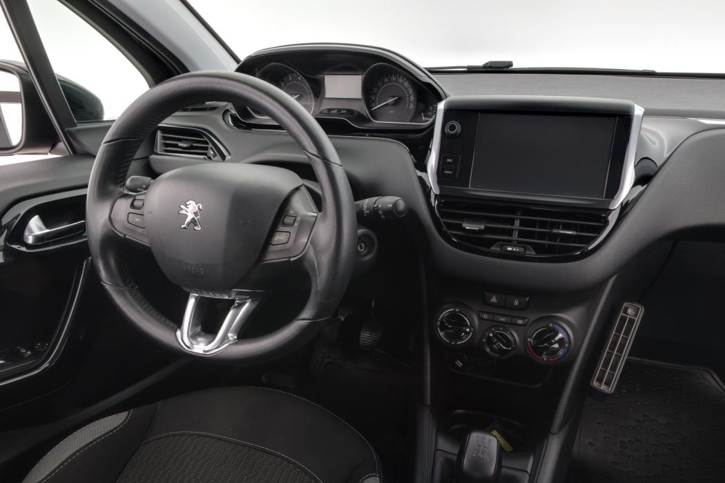 Peugeot 208 2016