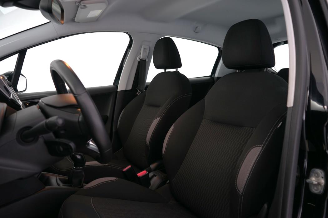 Peugeot 208 2016