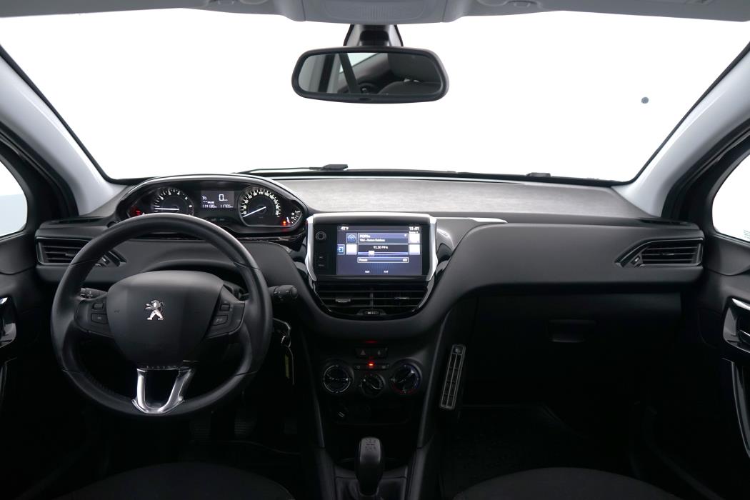 Peugeot 208 2016