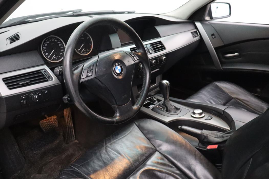 BMW 530 2005