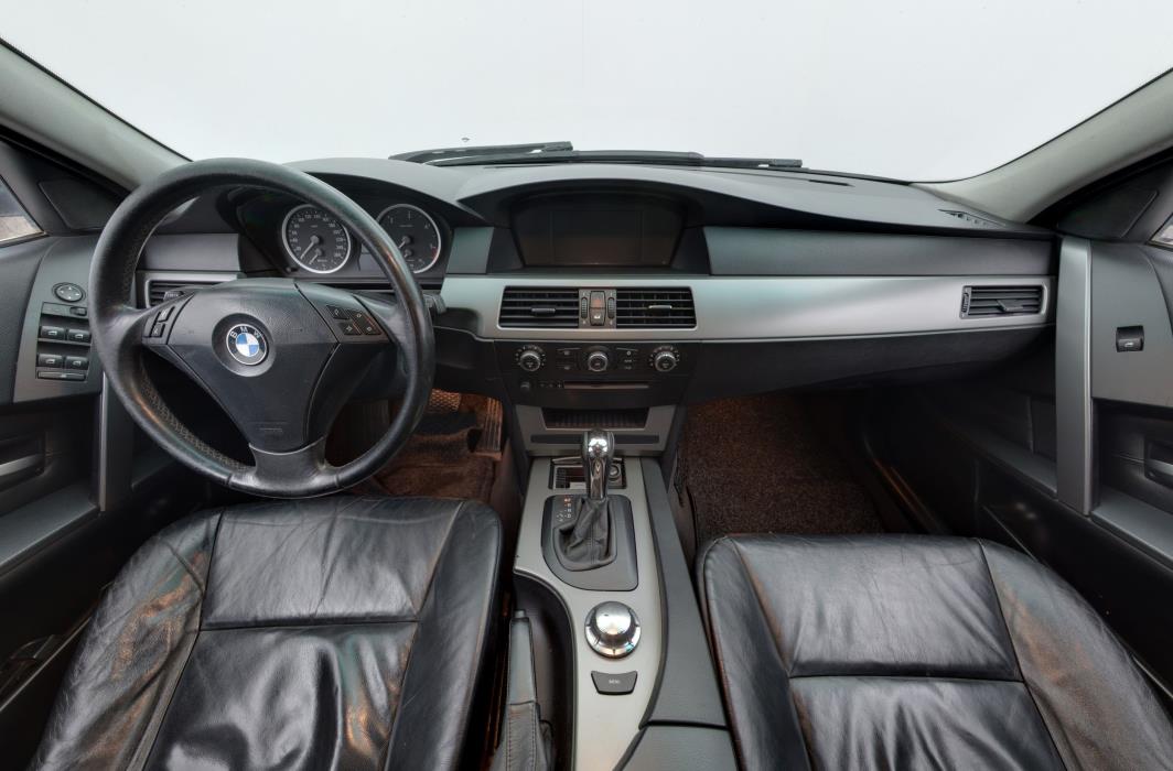 BMW 530 2005