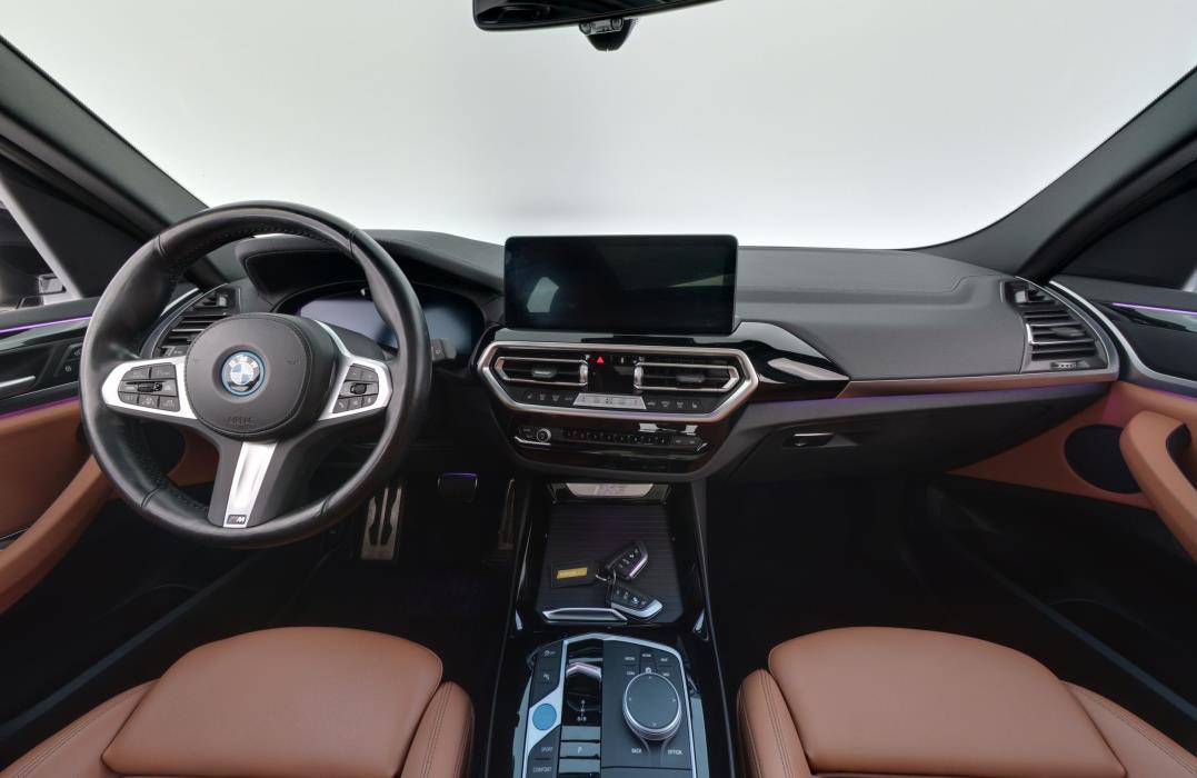 BMW iX3 2023