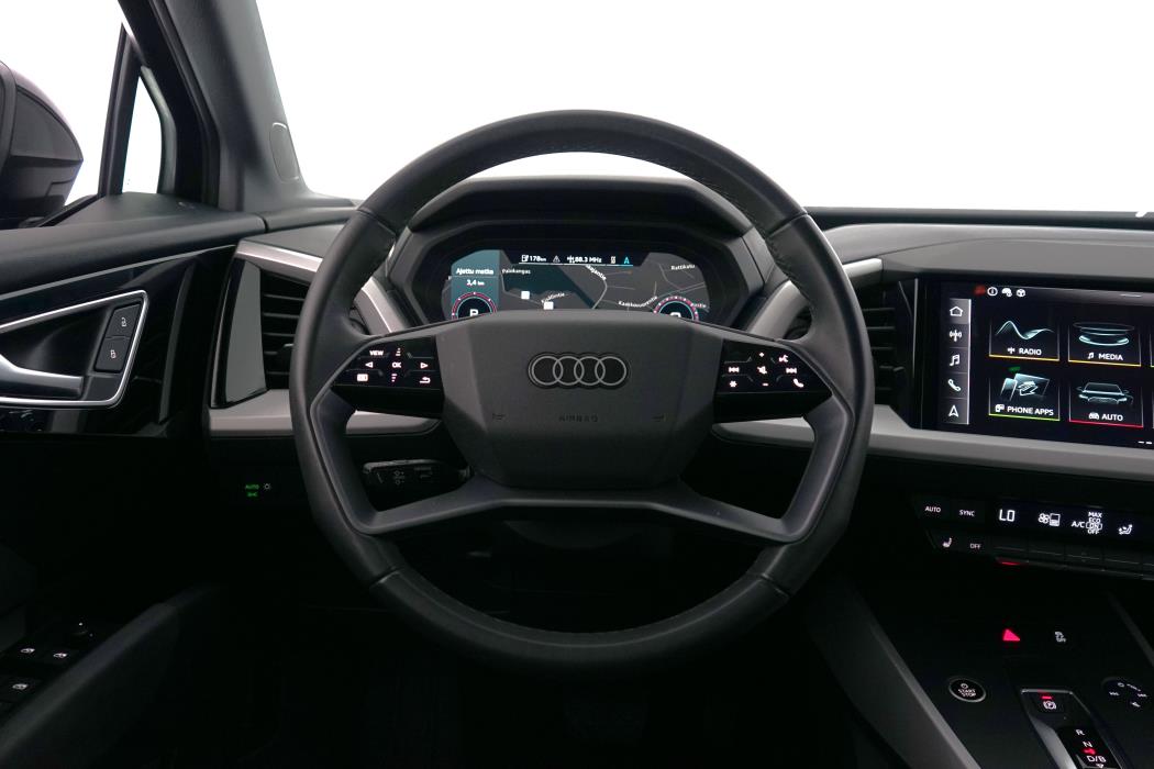 Audi Q4 e-tron 2025