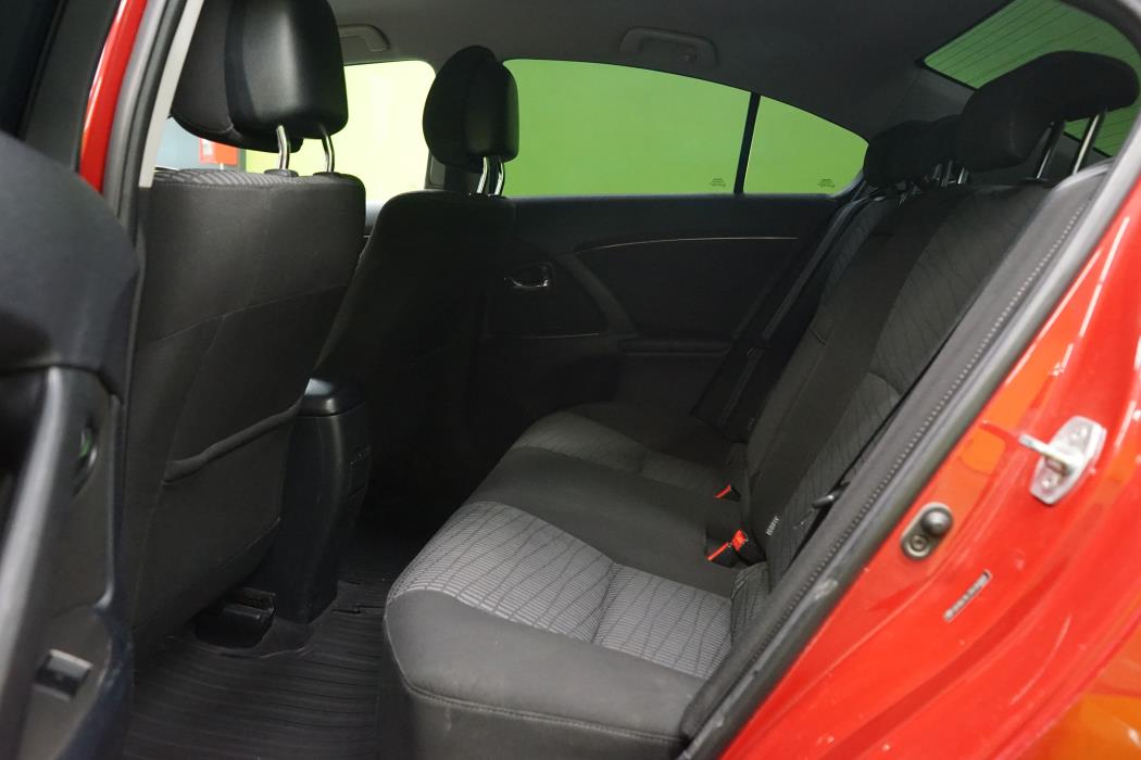 Toyota Avensis 2011