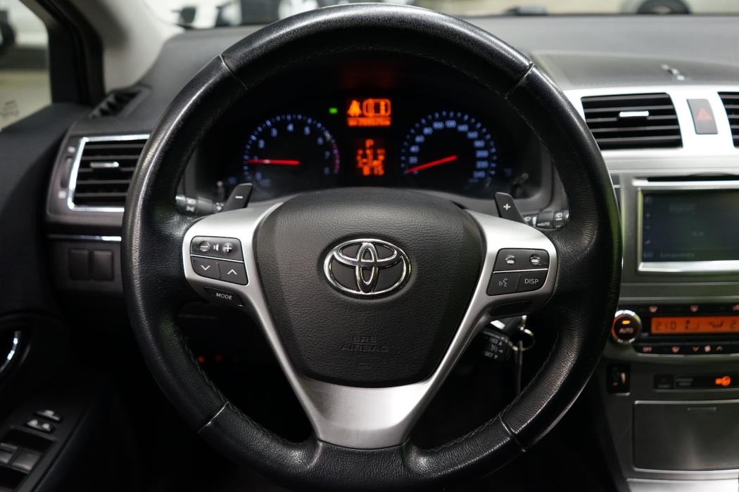Toyota Avensis 2014