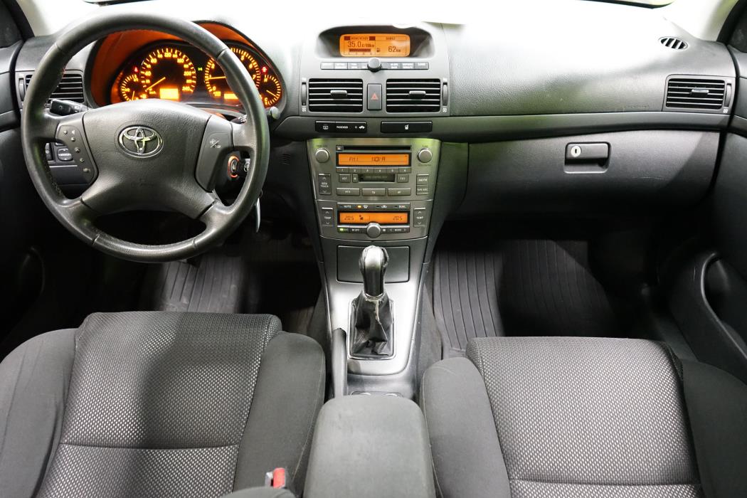 Toyota Avensis 2003
