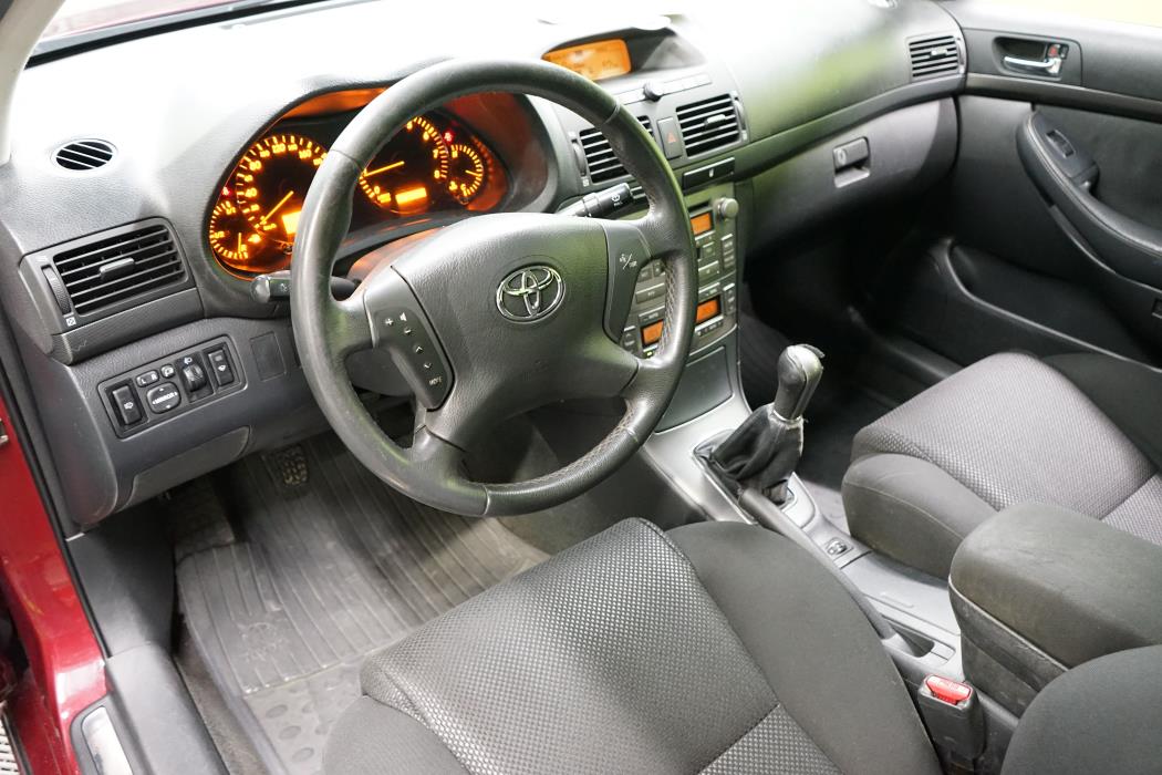 Toyota Avensis 2003