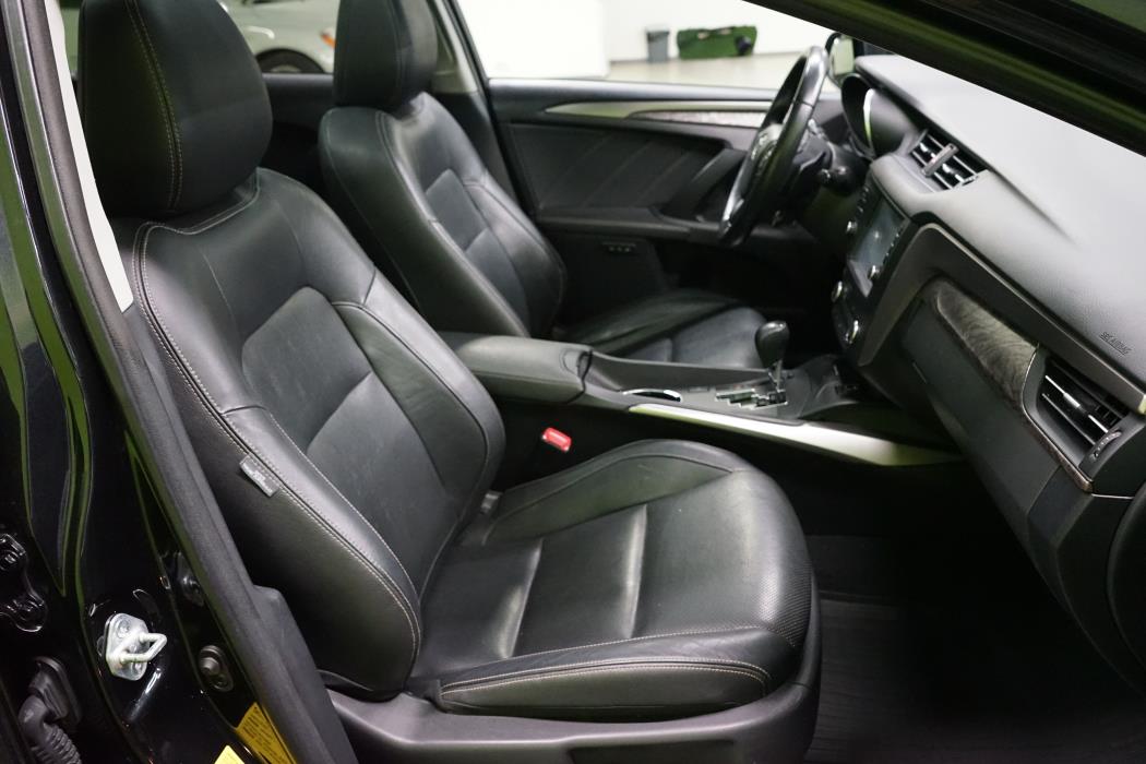 Toyota Avensis 2015