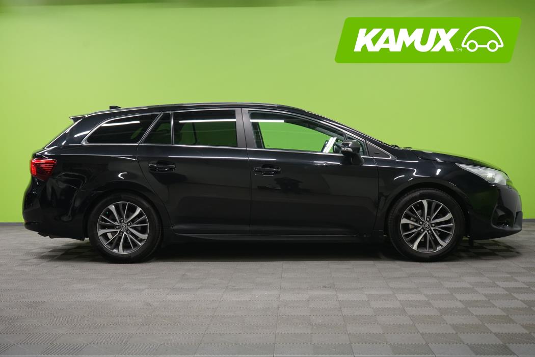 Toyota Avensis 2015
