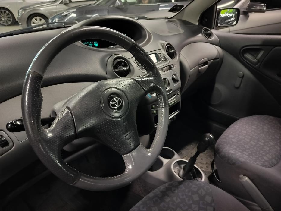 Toyota Yaris 2001