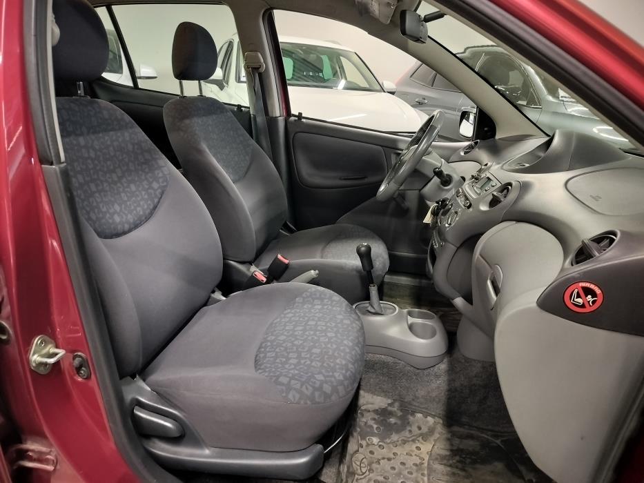 Toyota Yaris 2001
