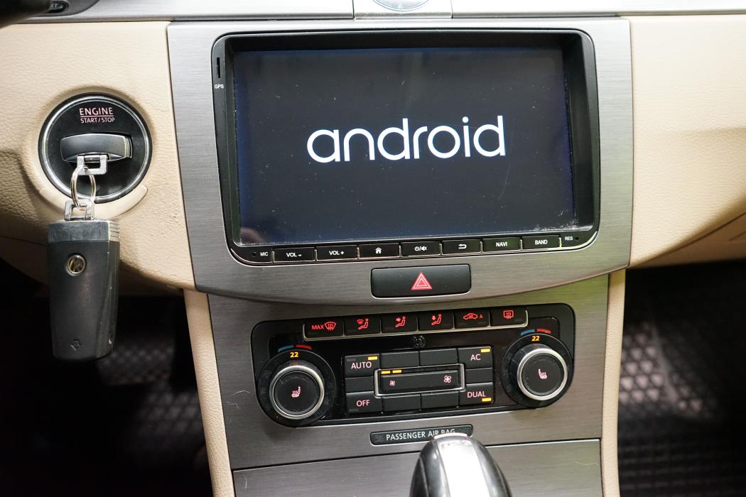 Volkswagen Passat 2011