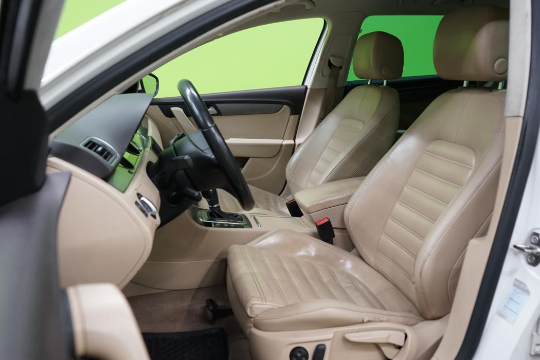 Volkswagen Passat 2011