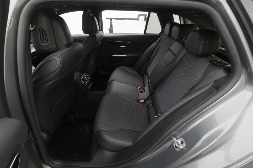 Mercedes-Benz C 2023