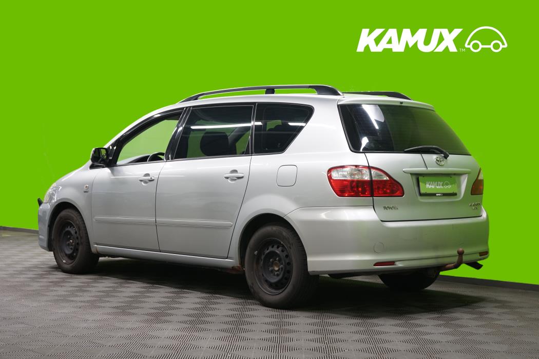 Toyota Avensis Verso 2004