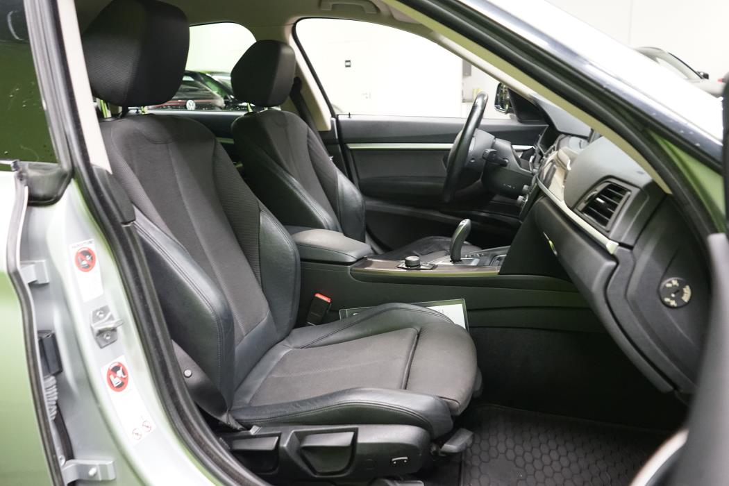 BMW 318 Gran Turismo 2013