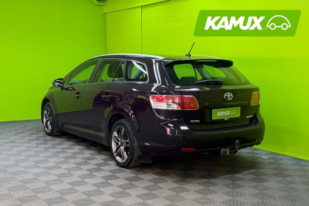 Toyota Avensis 2010