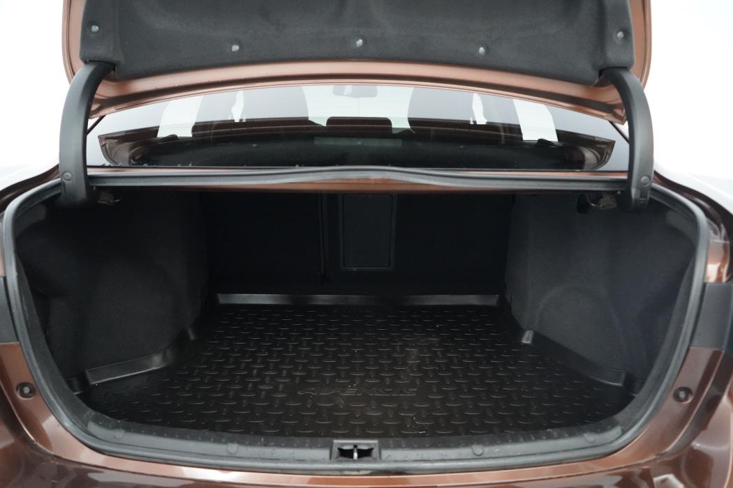 Toyota Avensis 2015