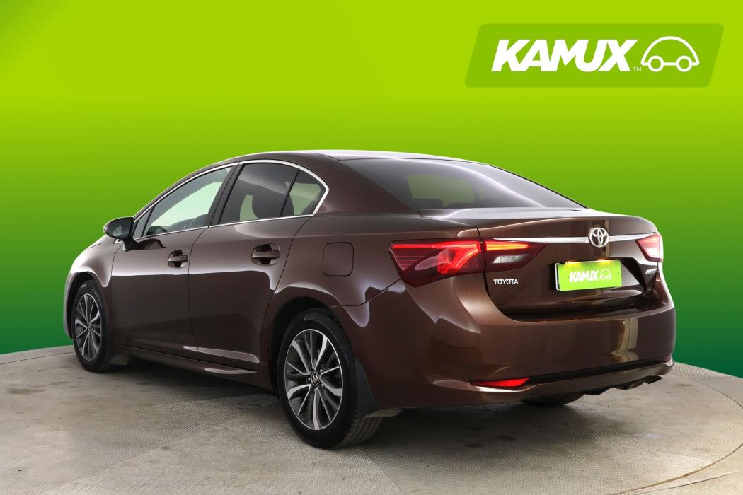 Toyota Avensis 2015