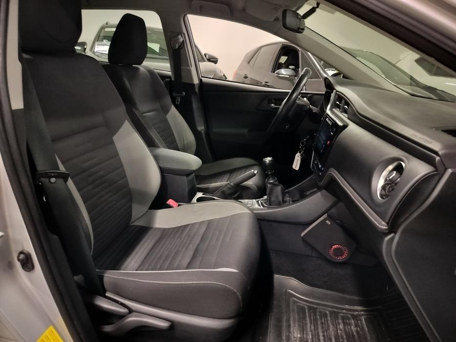 Toyota Auris 2016