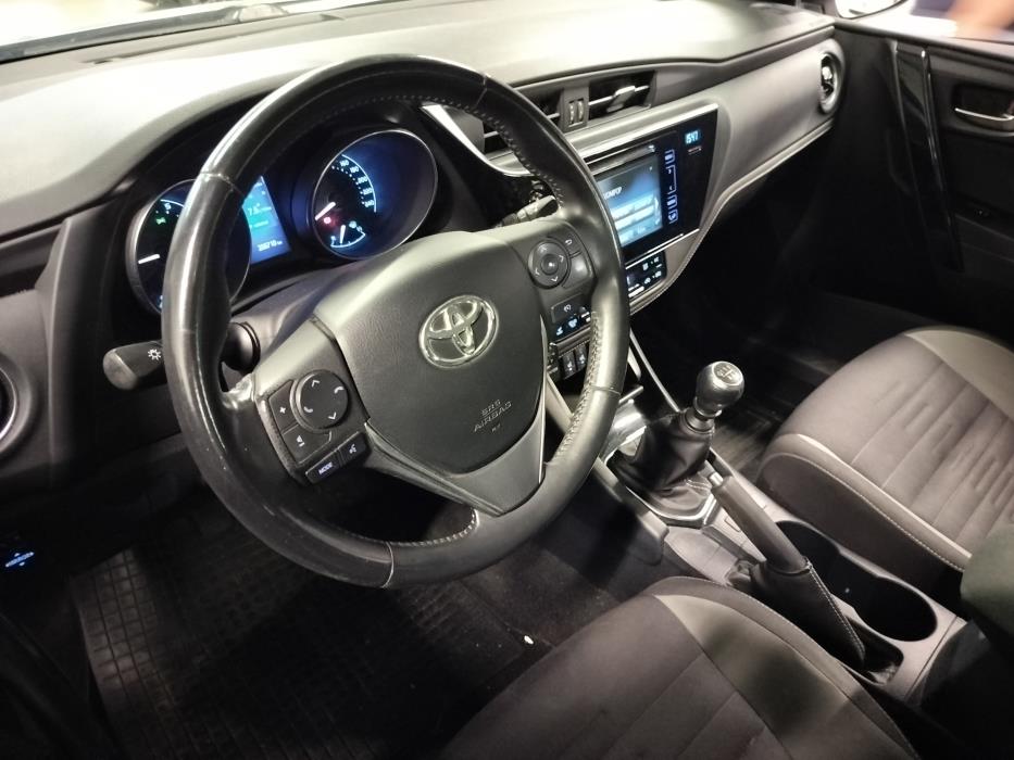 Toyota Auris 2016