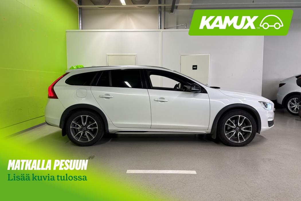 Volvo V60 Cross Country 2015