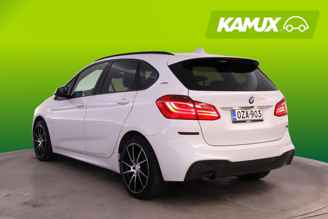 BMW 225 2016