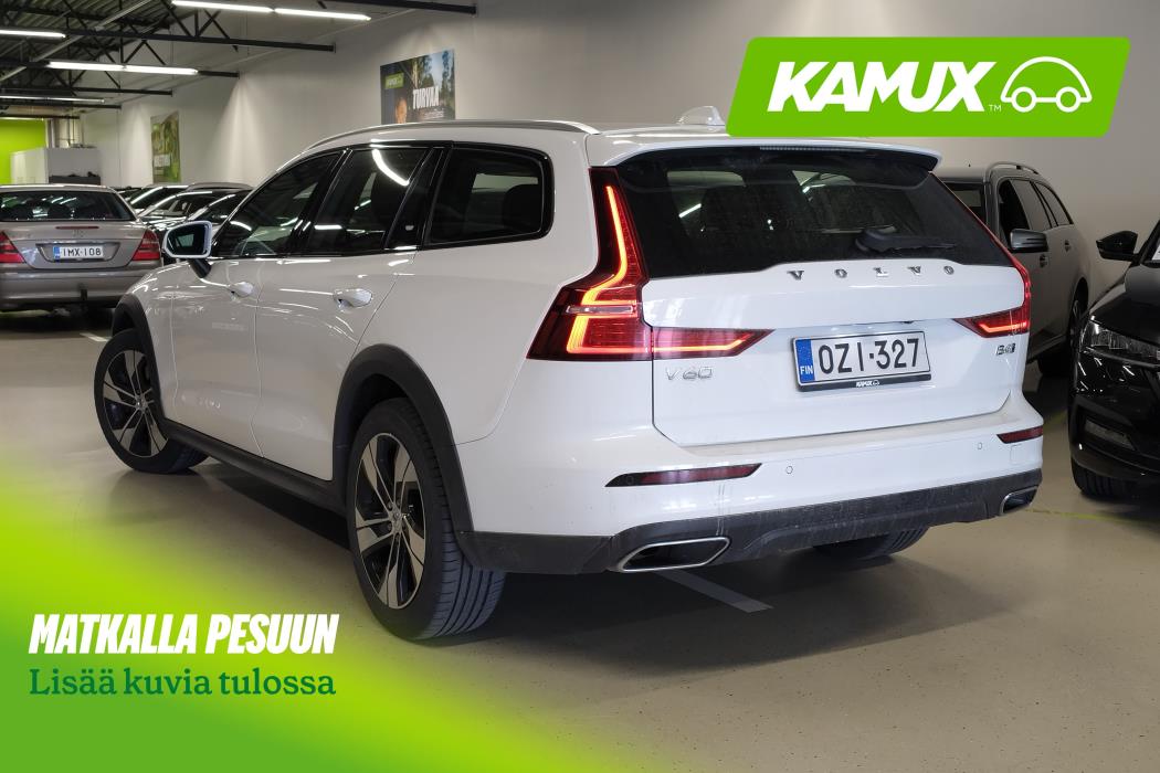 Volvo V60 Cross Country 2022