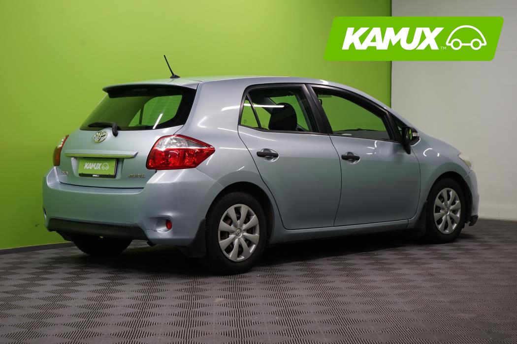 Toyota Auris 2012