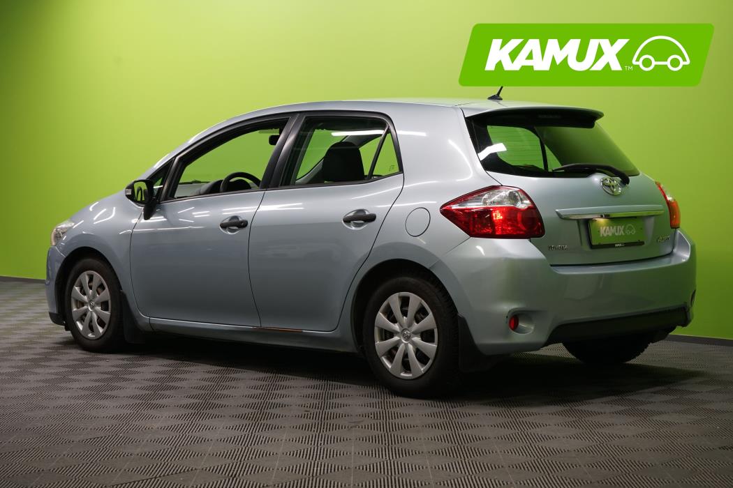 Toyota Auris 2012