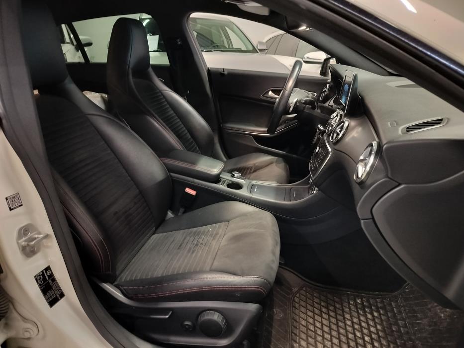 Mercedes-Benz CLA 2015