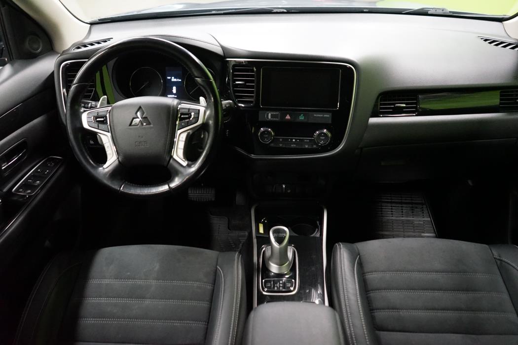 Mitsubishi Outlander PHEV 2017