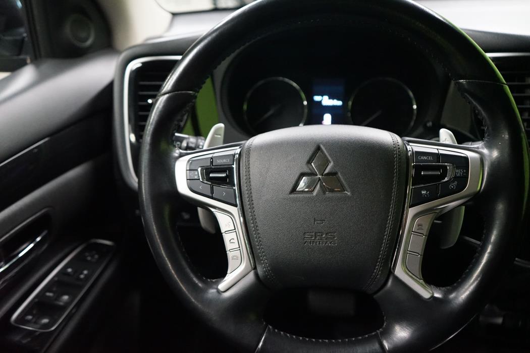 Mitsubishi Outlander PHEV 2017