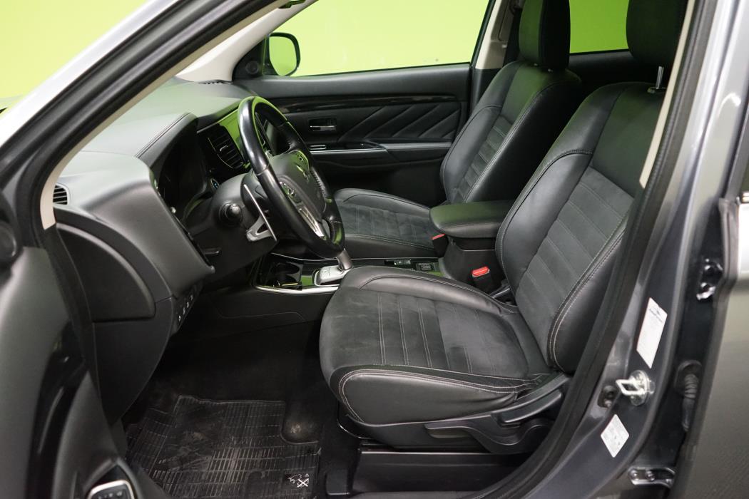 Mitsubishi Outlander PHEV 2017