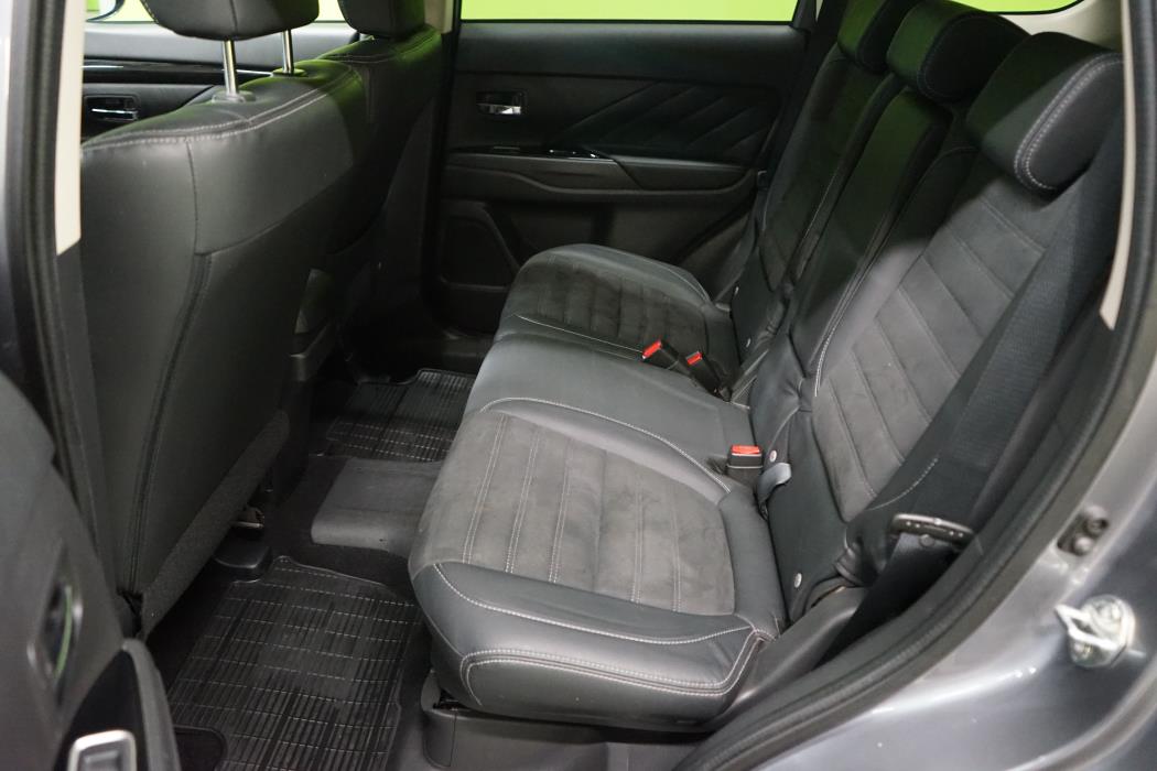 Mitsubishi Outlander PHEV 2017