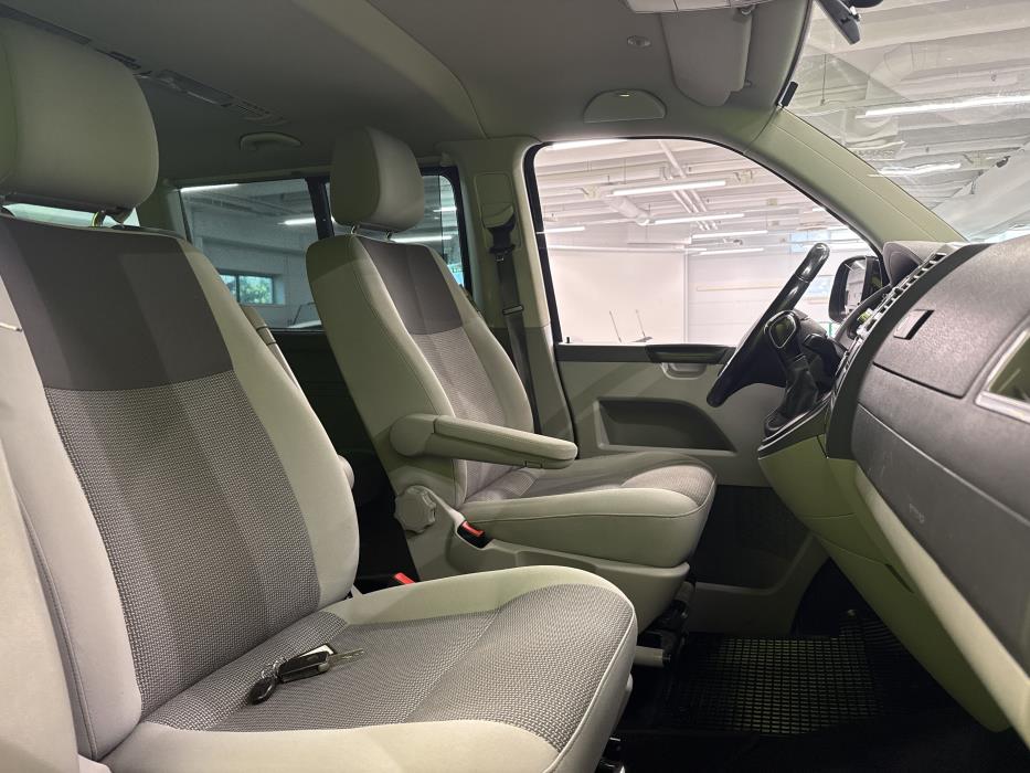 Volkswagen Caravelle 2014
