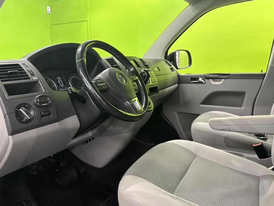 Volkswagen Caravelle 2014