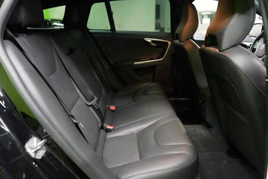 Volvo V60 Cross Country 2017