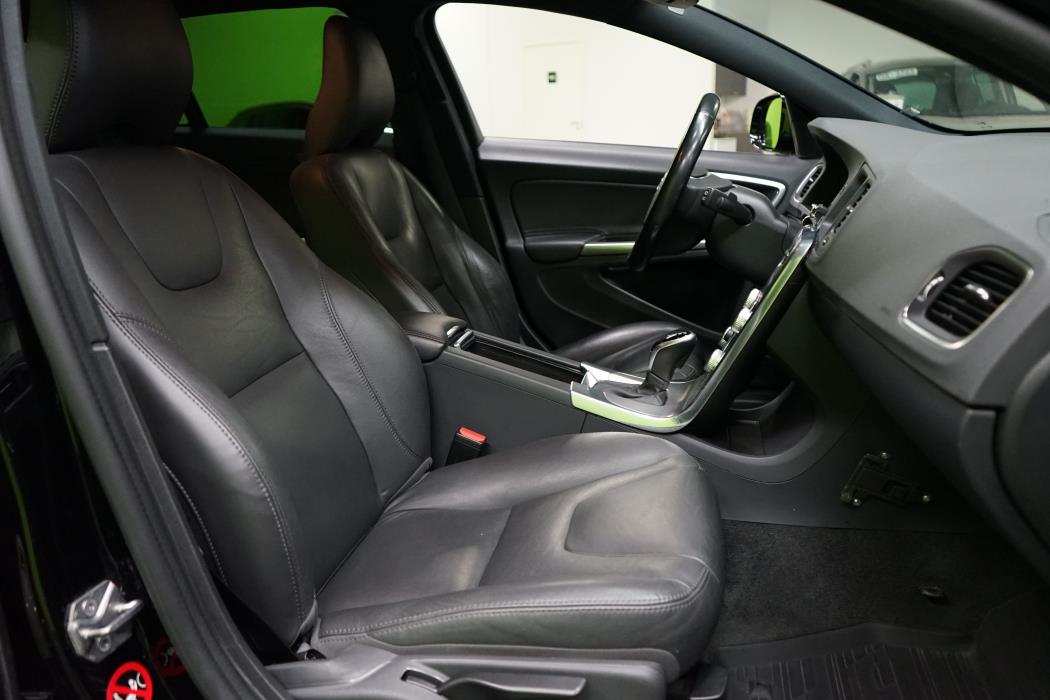 Volvo V60 Cross Country 2017