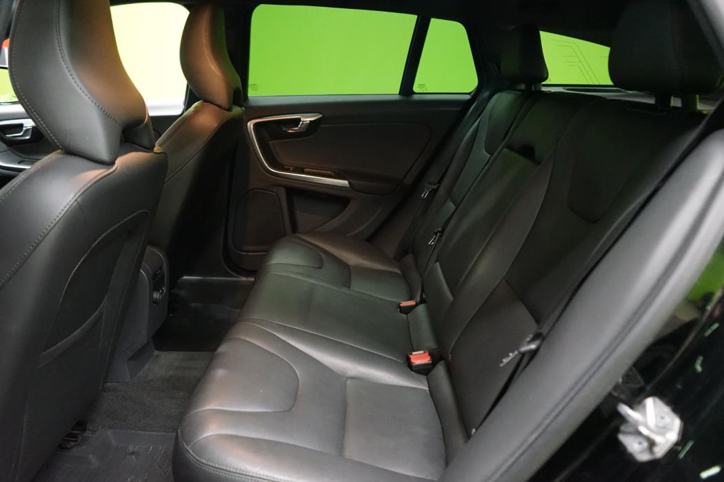 Volvo V60 Cross Country 2017