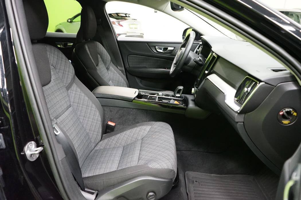 Volvo V60 2022