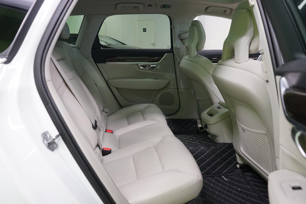 Volvo V90 2016