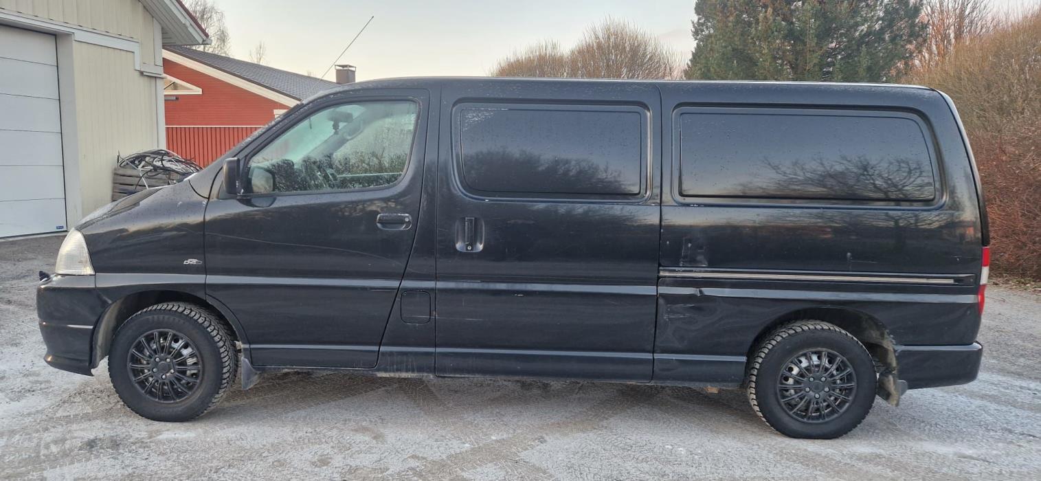 Toyota Hiace 2009