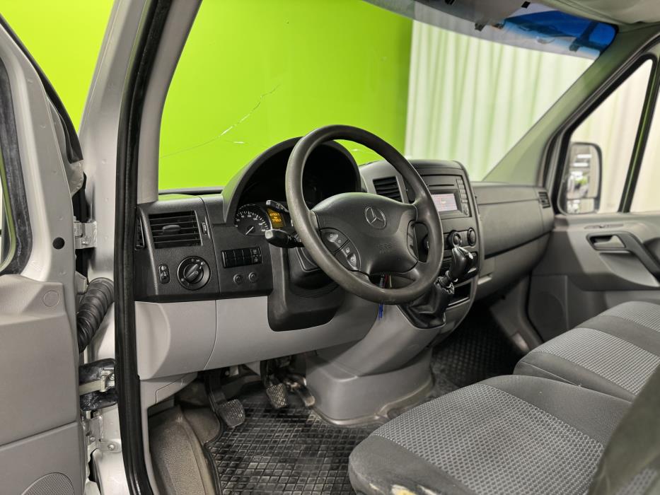 Mercedes-Benz Sprinter 2012