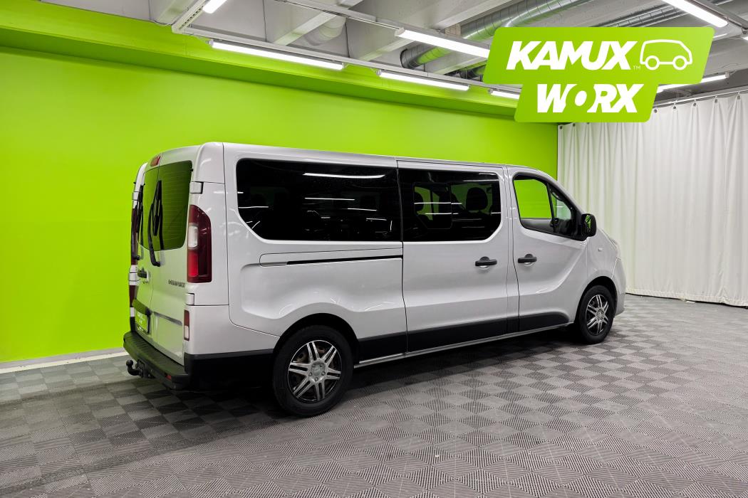 Renault Trafic Passenger 2015