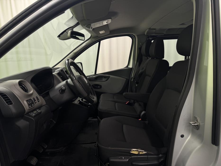 Renault Trafic Passenger 2015