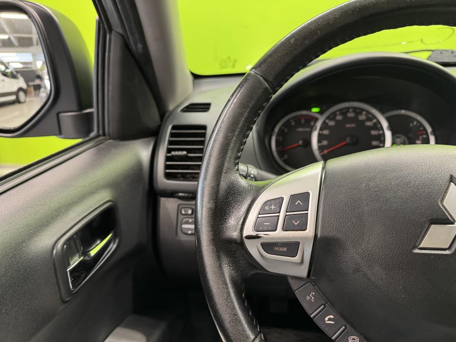 Mitsubishi L200 2015